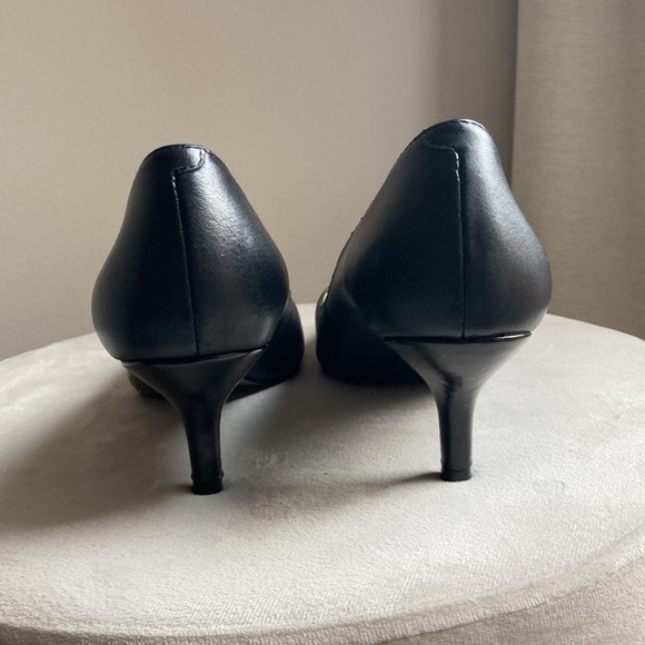 Black kitten heels - Picture 5 of 5